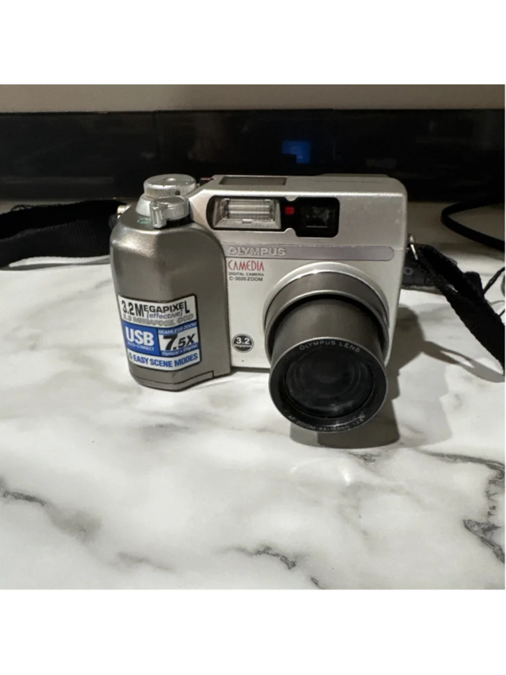 Olympus Digital Camera Camedia C-3020 Zoom 3.2MP Silver Tested A3 With 64mb SD